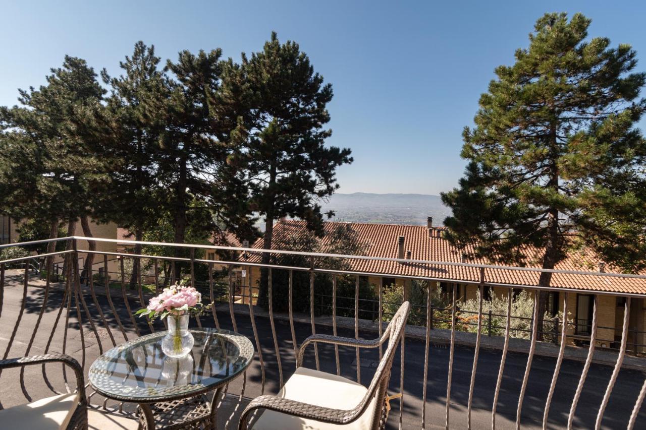 La Pineta Assisi Villa Exterior photo